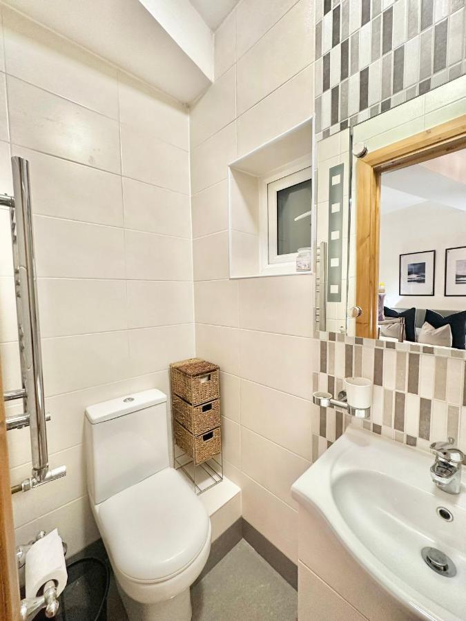 Retreat To A Stylish Ensuite In Лондон Екстер'єр фото