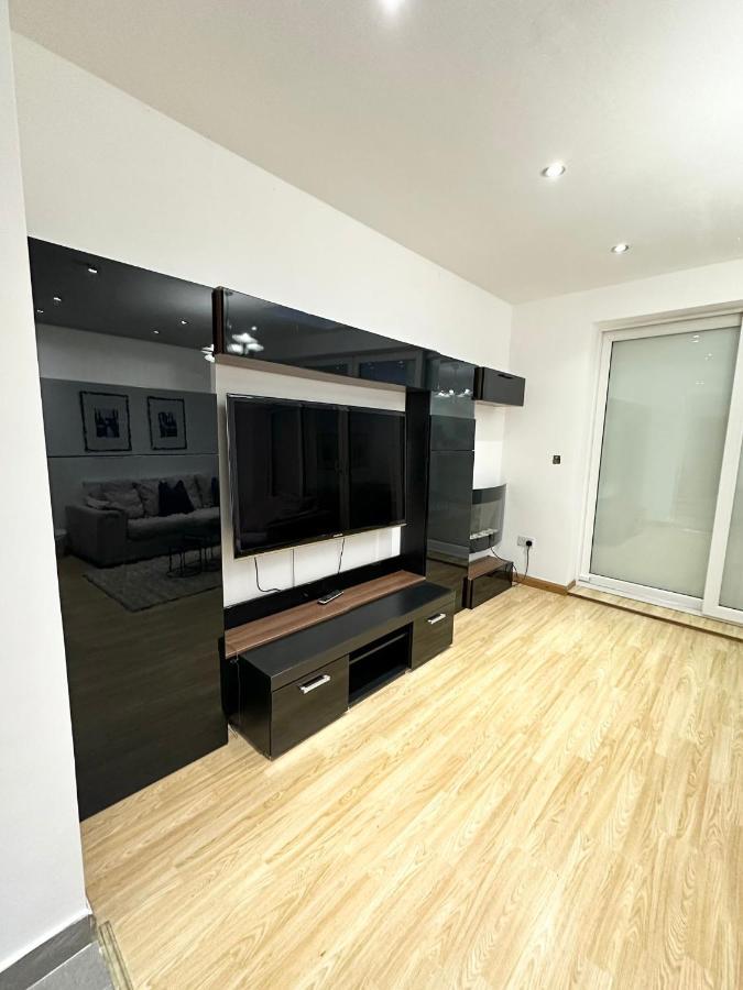 Retreat To A Stylish Ensuite In Лондон Екстер'єр фото