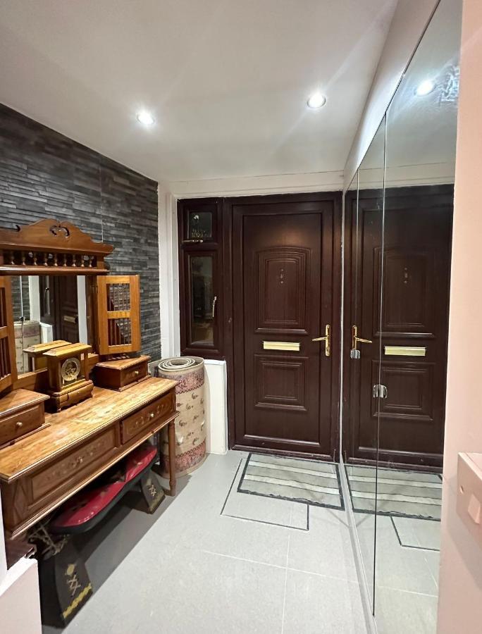 Retreat To A Stylish Ensuite In Лондон Екстер'єр фото