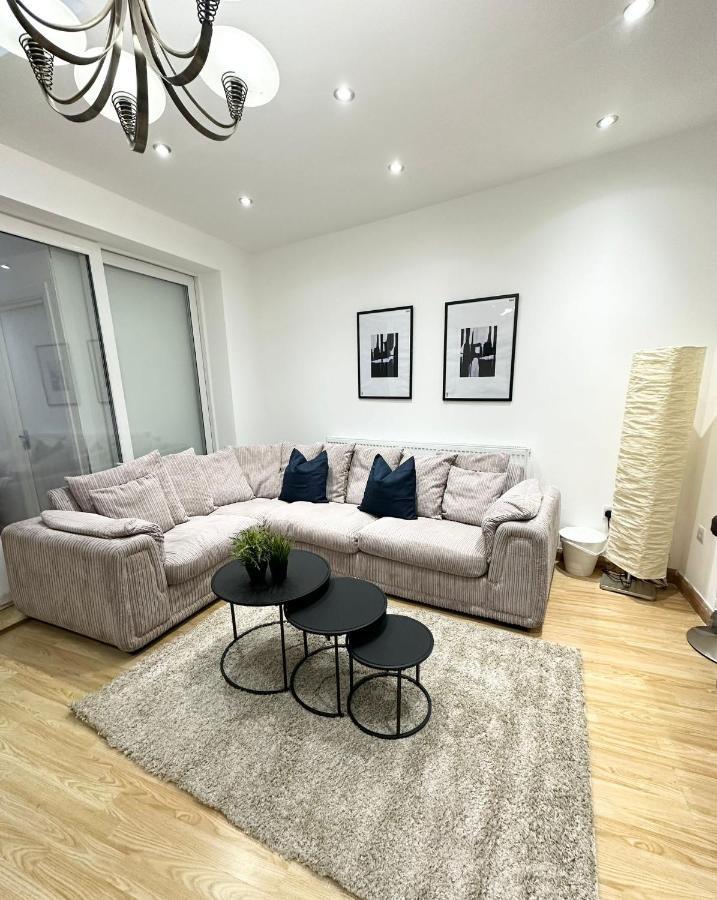 Retreat To A Stylish Ensuite In Лондон Екстер'єр фото